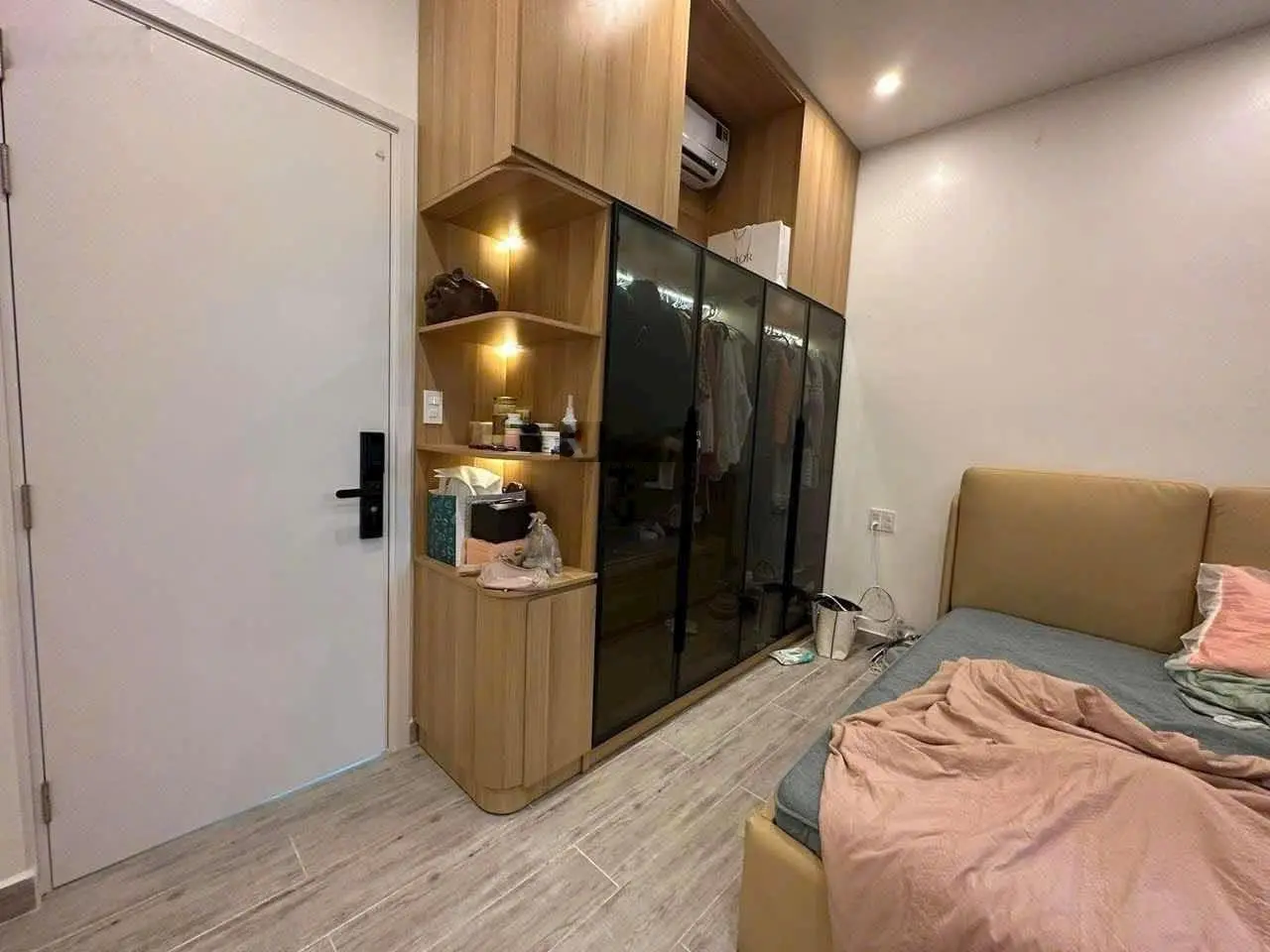 Nhà đẹp hẻm xe hơi Nguyễn Khoái giá 8.5 tỷ. Lh: 0901.462.669 Bình An