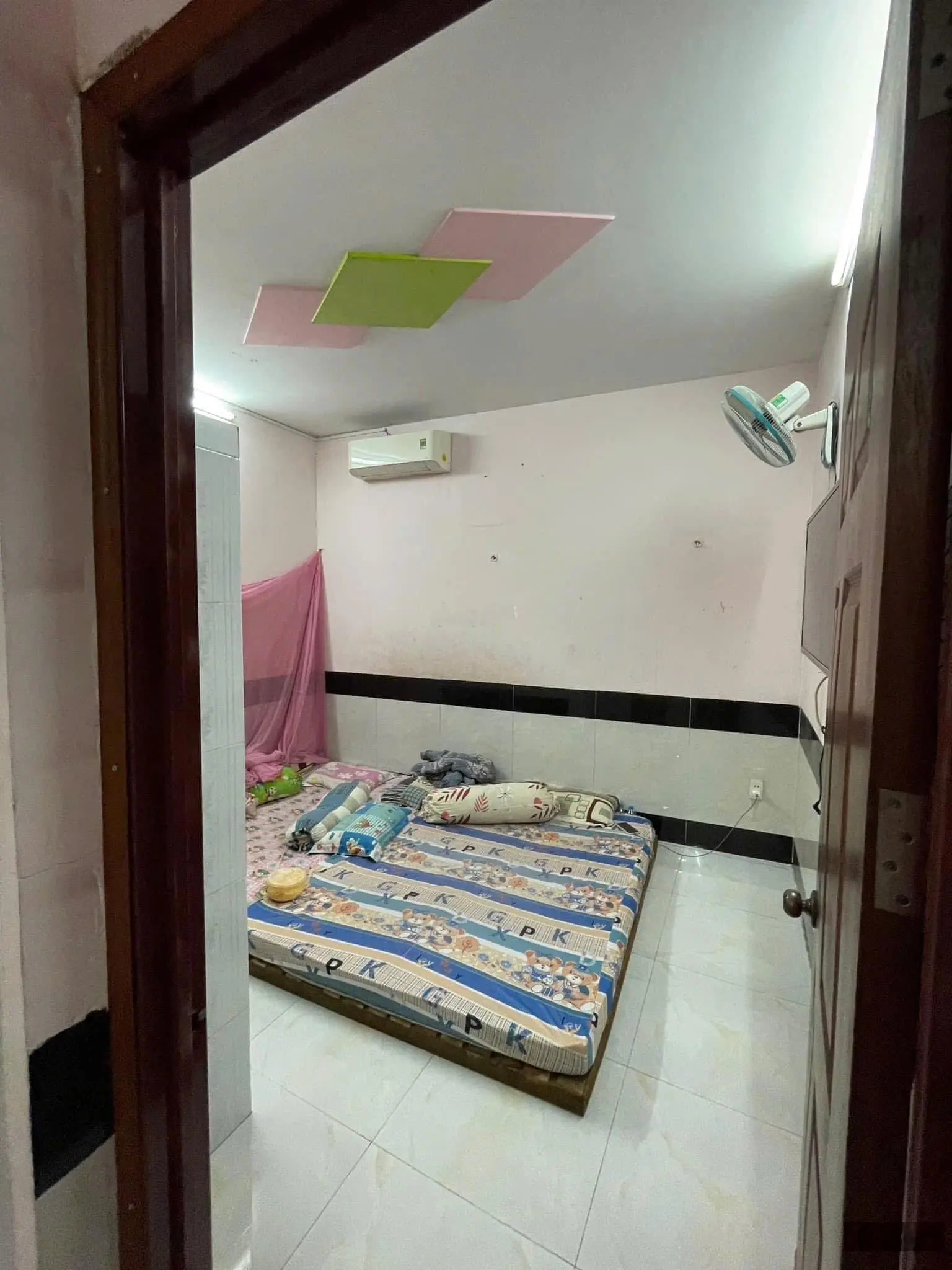 Cần bán nhà 2 lầu 1 trệt ngay ngã 3 cây điệp sau uỷ ban phường tân đông hiệp