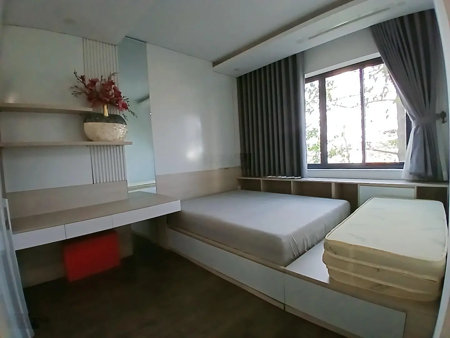 Bán nhà mặt tiền 4 tầng - 110m2 (5 x 22)m - giá chỉ 15,9 tỷ bớt lộc - mua về ở ngay vip