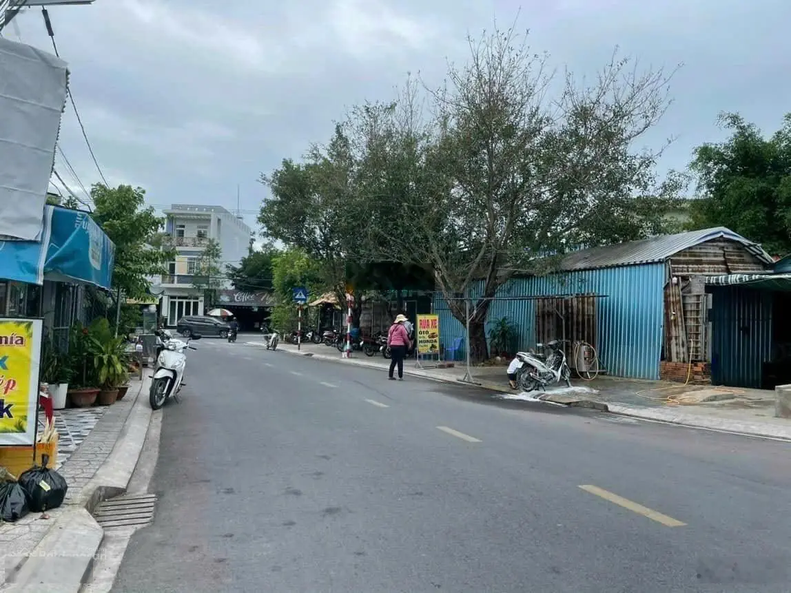 Bán lô đất Nguyễn Văn Tạo, Nhà Bè, công ty gặp vấn đề cần bán gấp. Diện tích 5x20m (100m2)