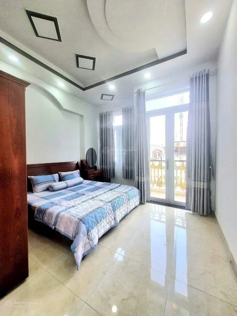 Nhà đẹp 3 lầu hẻm 1979 ( huỳnh thị đồng ) - thị trấn nhà bè.
