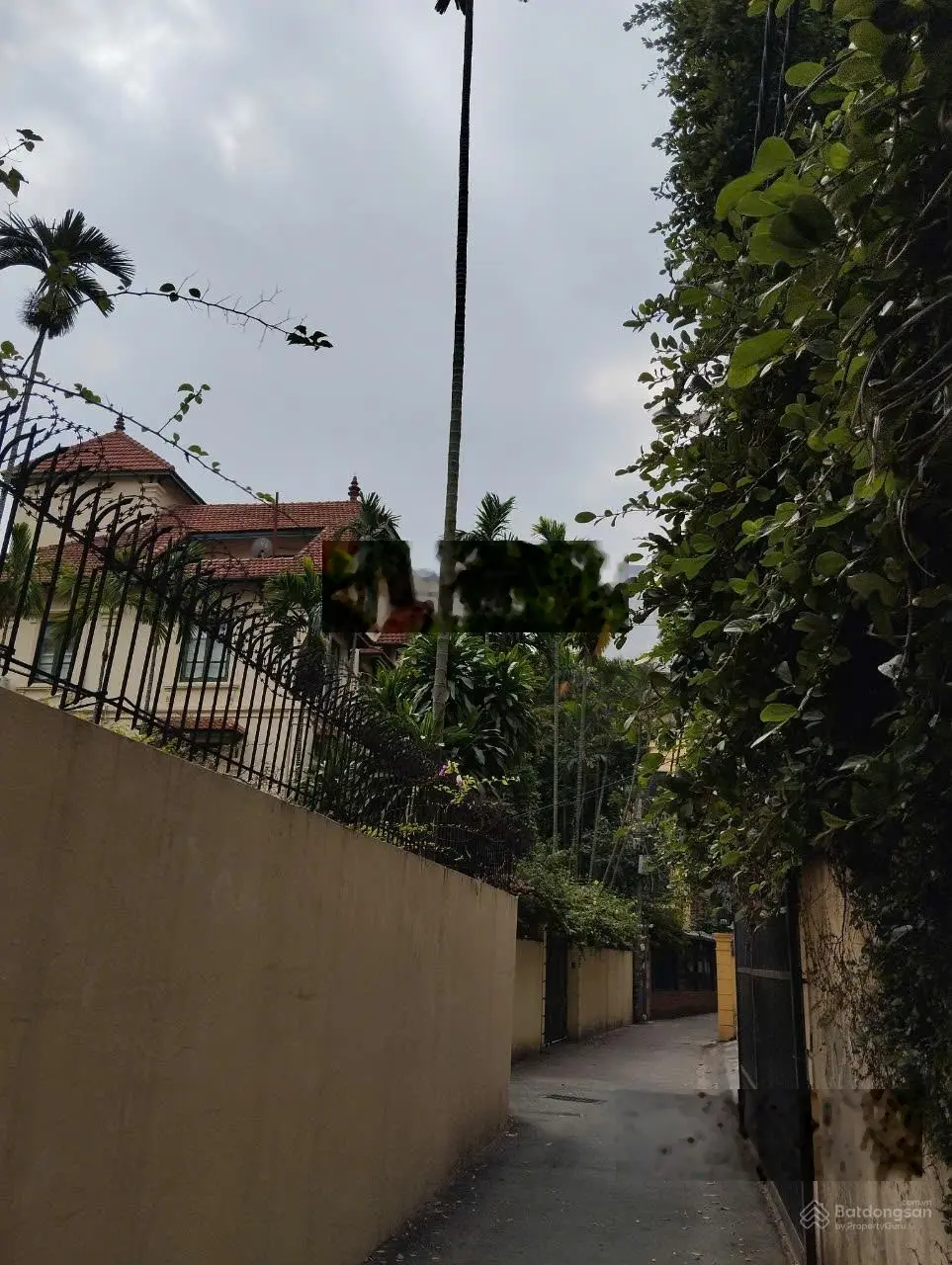 Chính chủ bán biệt thự 197m2 x 4,5 tầng lô góc phố Tô Ngọc Vân, phường Quảng An, Tây Hồ, Hà Nội
