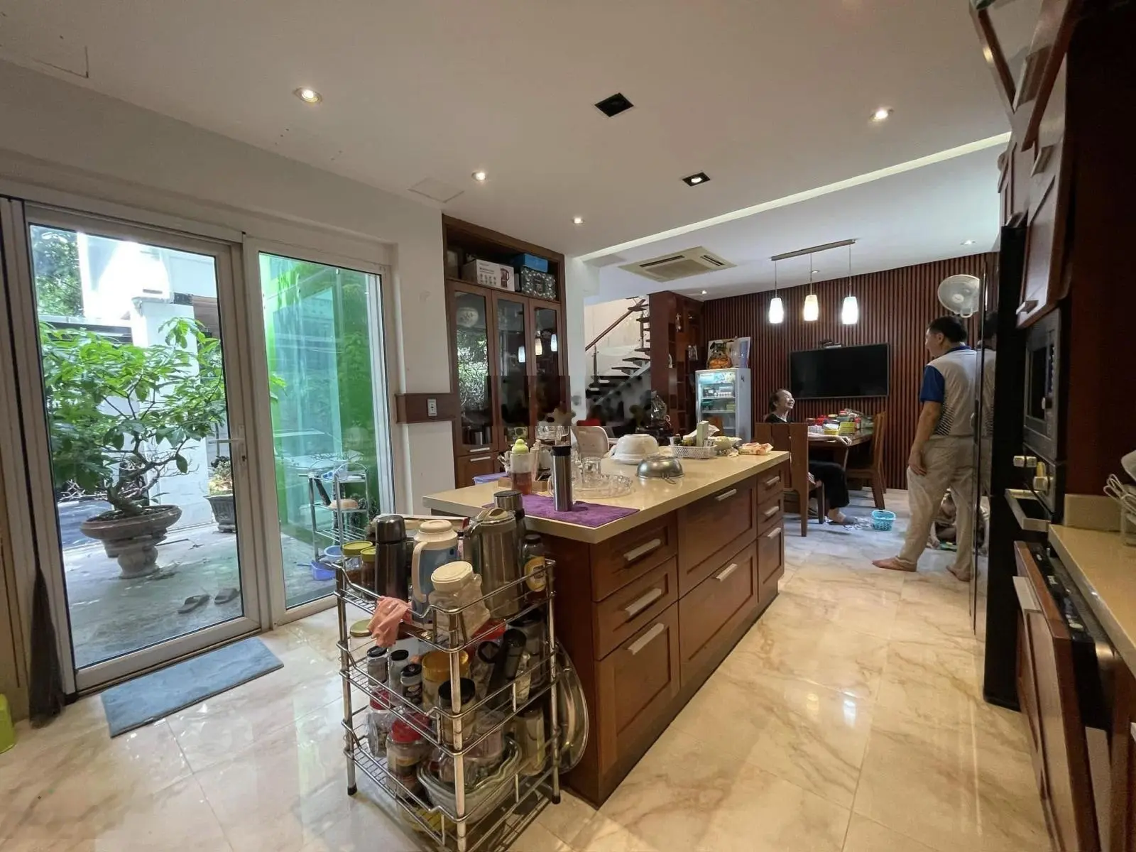 Bán Biệt Thự VIP Bán Đảo Linh Đàm.ÔTÔ,Văn phòng,Kinh doanh,thang máy.DT 251m²-nhỉnh 70 tỷ