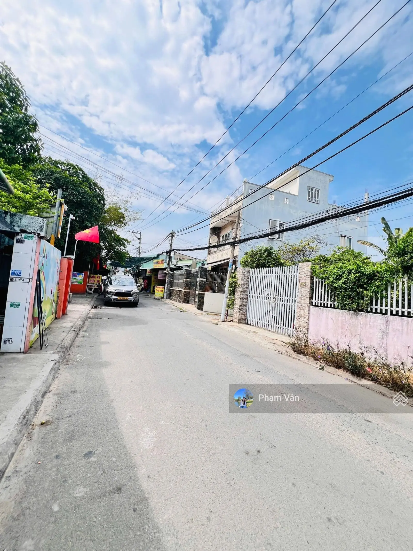 Chỉ 3 tỷ nhỉnh - Sở hữu nhà mới, đẹp vào ở ngay, hẻm lớn xe tải vào tới gần Phạm Văn Đồng, 68m2