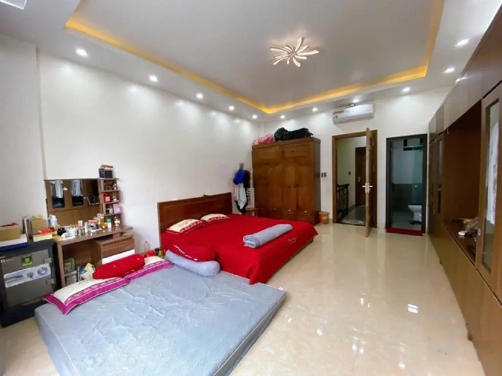 Bán nhà mặt phố bùi xương trạch 96m2- mặt tiền 4.6m- nở hậu - 24 tỷ- quy hoạch xong càng giá trị