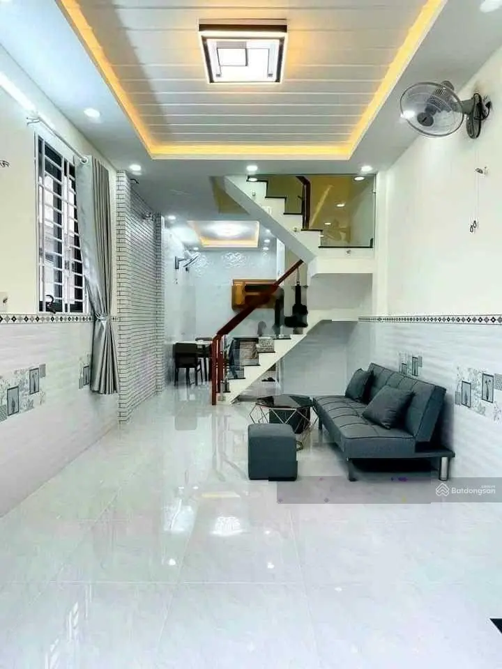 Nhà rẻ Gò Vấp - căn góc 33m2, 3 tầng - 4,55 tỷ - Phường 12