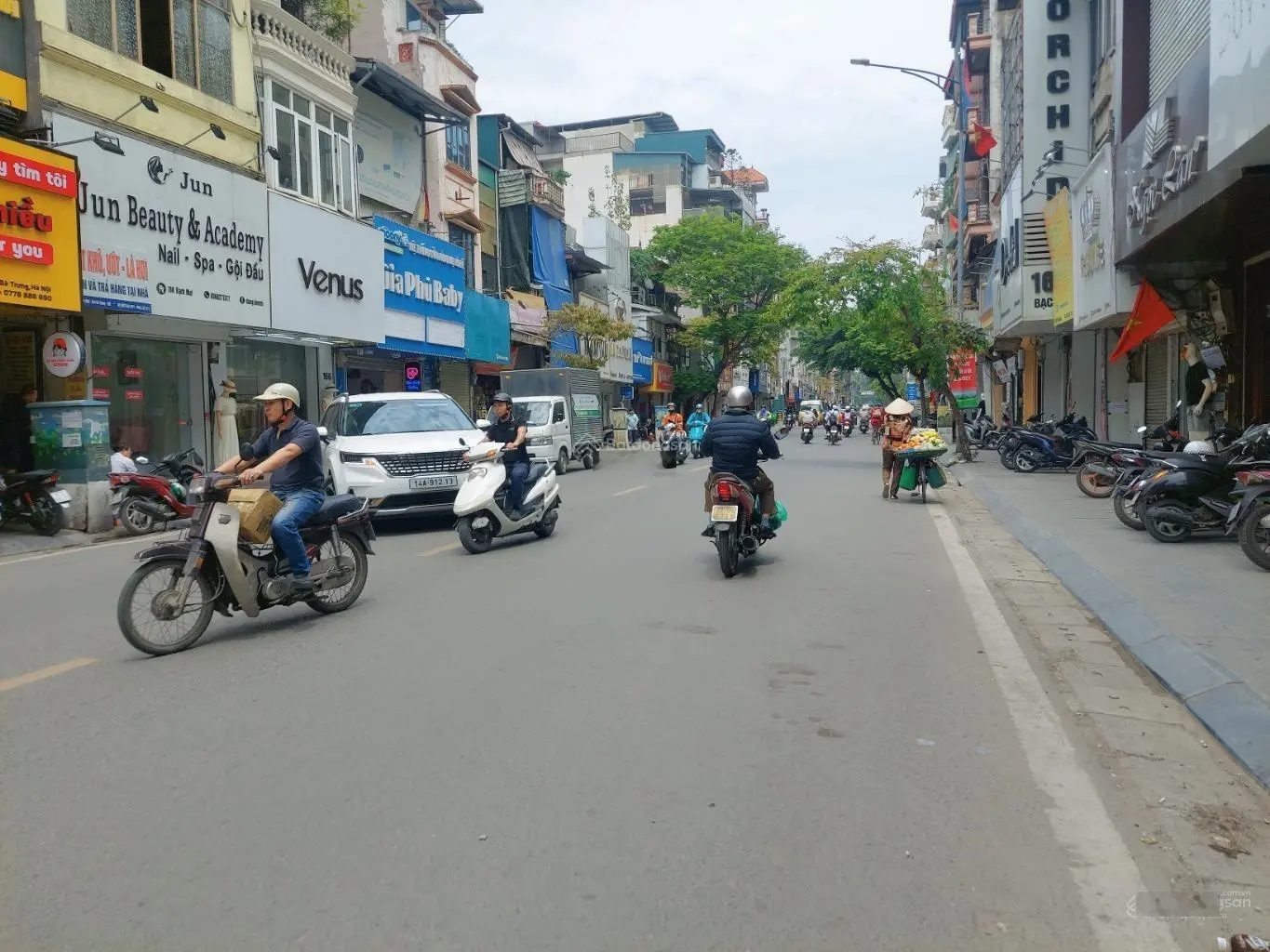 Hoa hậu mặt phố bạch mai dt 180m2 - mt8m - thiết kế 8 tầng văn phòng - giá 150 tỷ