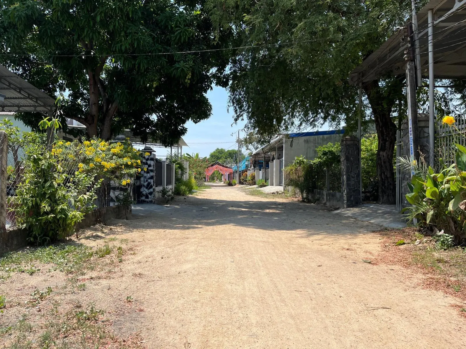 Chủ cần bán lô đất thổ cư bàn cờ Nghĩa Phú, Cam Nghĩa, đường ô tô vivu, 5x36m, giá tốt bán nhanh