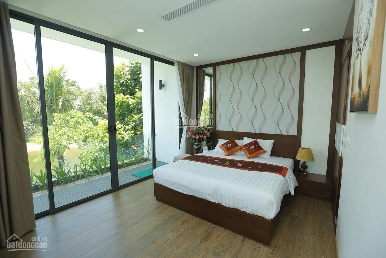 Cần tiền bán gấp biệt thự Charm Villas Flamingo view hồ, full nội thất, 2 tầng. LH: 0931 793 ***