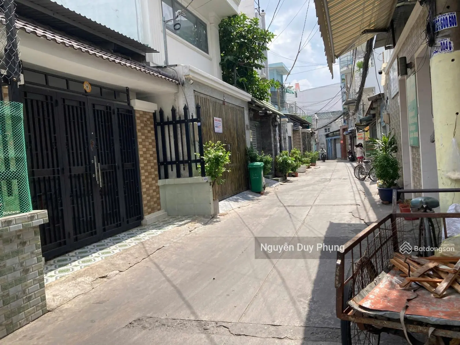 Cần bán gấp nhà phố 2 lầu Quận Tân Bình, sổ hồng riêng, khu an ninh, giá 5tỷ5. LH 0968 725 ***