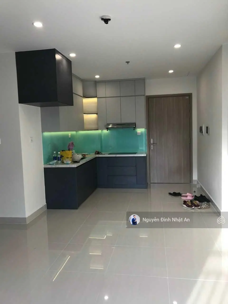 Bán ăn hộ 2PN 59m2 sẵn sổ - Tặng nội thất - giá tốt - view hồ bơi & công viên - Xem nhà 24/7