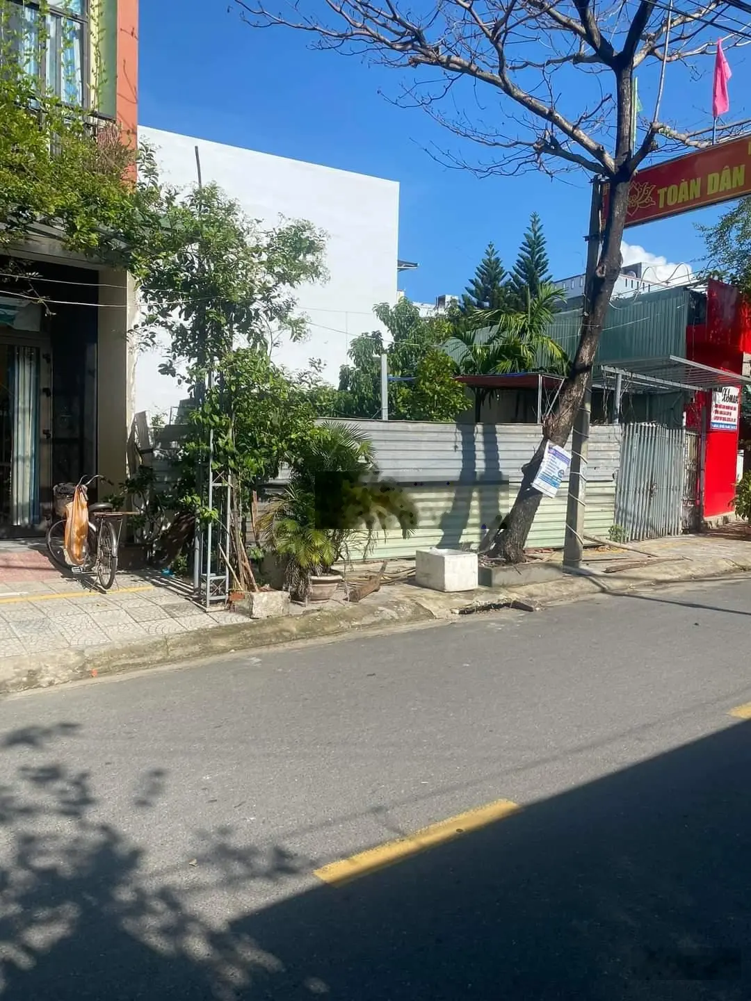 Bán đất mặt tiền đặng dung vị trí kinh doanh . Xát chợ hòa khánh .liên chiểu . Đà nẵng