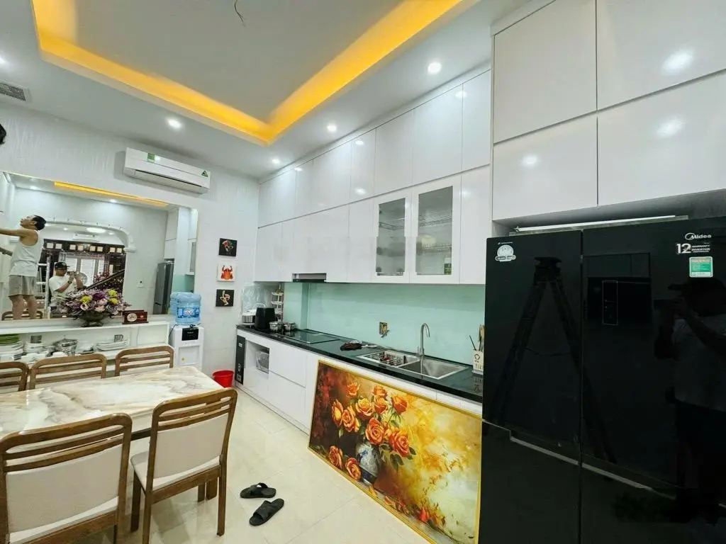 Bán nhà ngõ 32 An Dương, 66m2, 5 tầng, dân xây chắc chắn, ngõ nông, 12 tỷ.