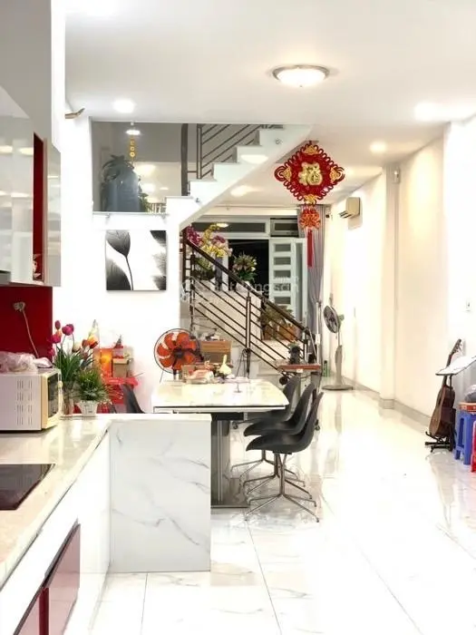 Bán nhà dt lớn-đẹp ở ngay-98m2-4tầng-5pn-quang trung gv-chỉ 8tỷ2 tl