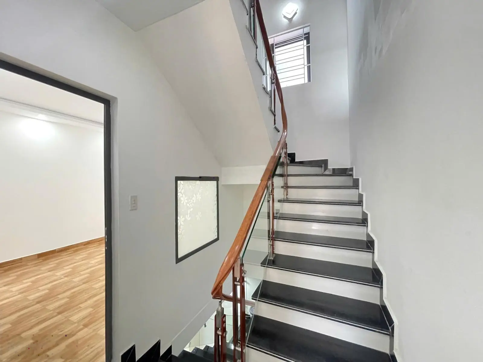 Bán nhà riêng tại Bắc Sơn, Kiến An, Hải Phòng, giá siêu hời 2,8 tỷ, 58m2,cạnh đường LÊ DUẨN