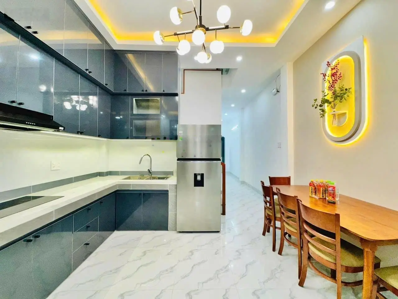 Bán nhà cho thuê dt 64m2 shr nằm ngay đường trần văn kiểu p11 q6 đường trước nhà 6m kdc đông đúc