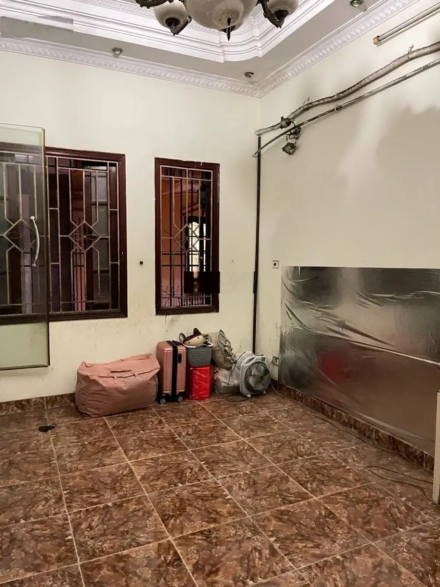 Nhà nằm mặt ngõ Nguyễn Phúc Lai, khu phân lô DT 39m x 5 tầng x MT 4,5m x Chào 8,6 tỷ có TL