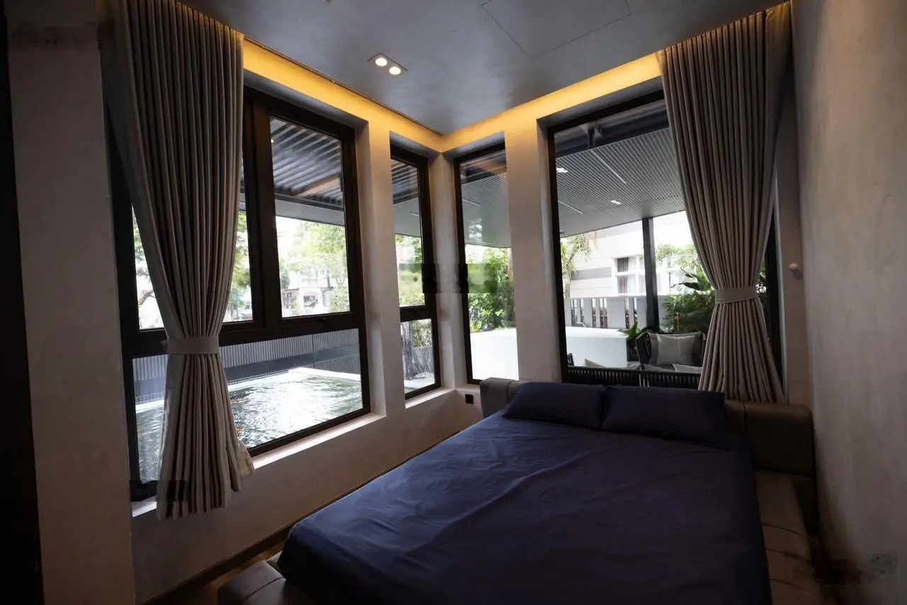 Bán gấp biệt thư đơn lập Hưng Thái - đường Nguyễn Đổng Chi - Phú Mỹ Hưng - Quận 7. Giá bán 83 tỷ TL
