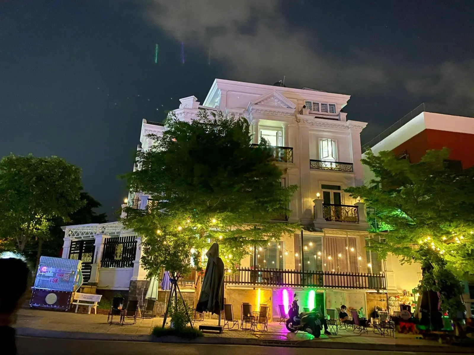 Căn góc 2 MT 2 - 4 đường số 8 ngay khu Cityland, P5, Quận Gò Vấp. DT: 13x19m (208m2). Giá 42 tỷ