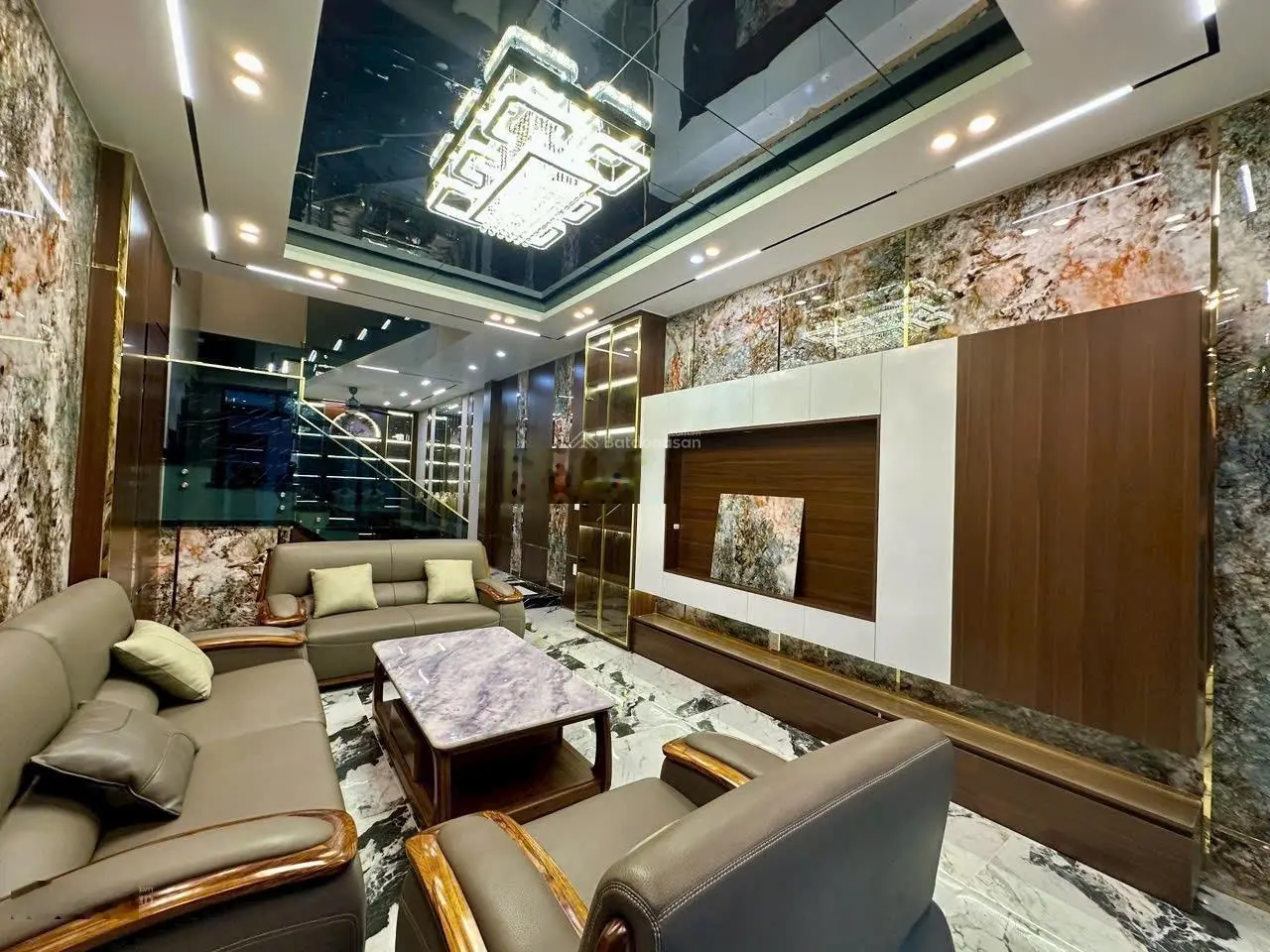 Siêu phẩm mặt ngõ Hồ Sen 60m2 Ô tô vào nhà - xây mới thiết kế cực chất