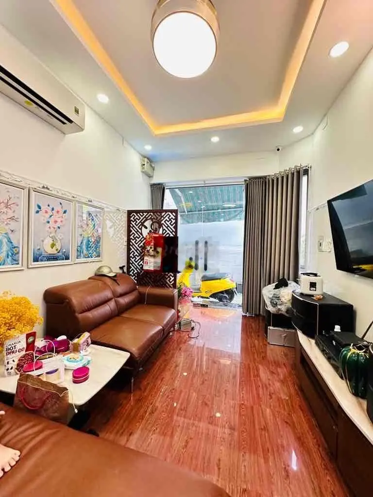 42M2 (3,5x 10,5) ĐƯỜNG HOÀNG HOA THÁM, BÌNH THẠNH - 4 TẦNG BTCT