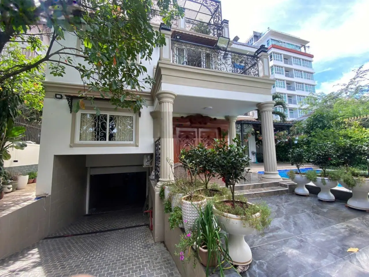 Chính chủ cần bán Biệt Thự Thảo Điền 434m2, ngang 17m, hầm, 3 lầu. full nội thất, 85 tỷ TL.