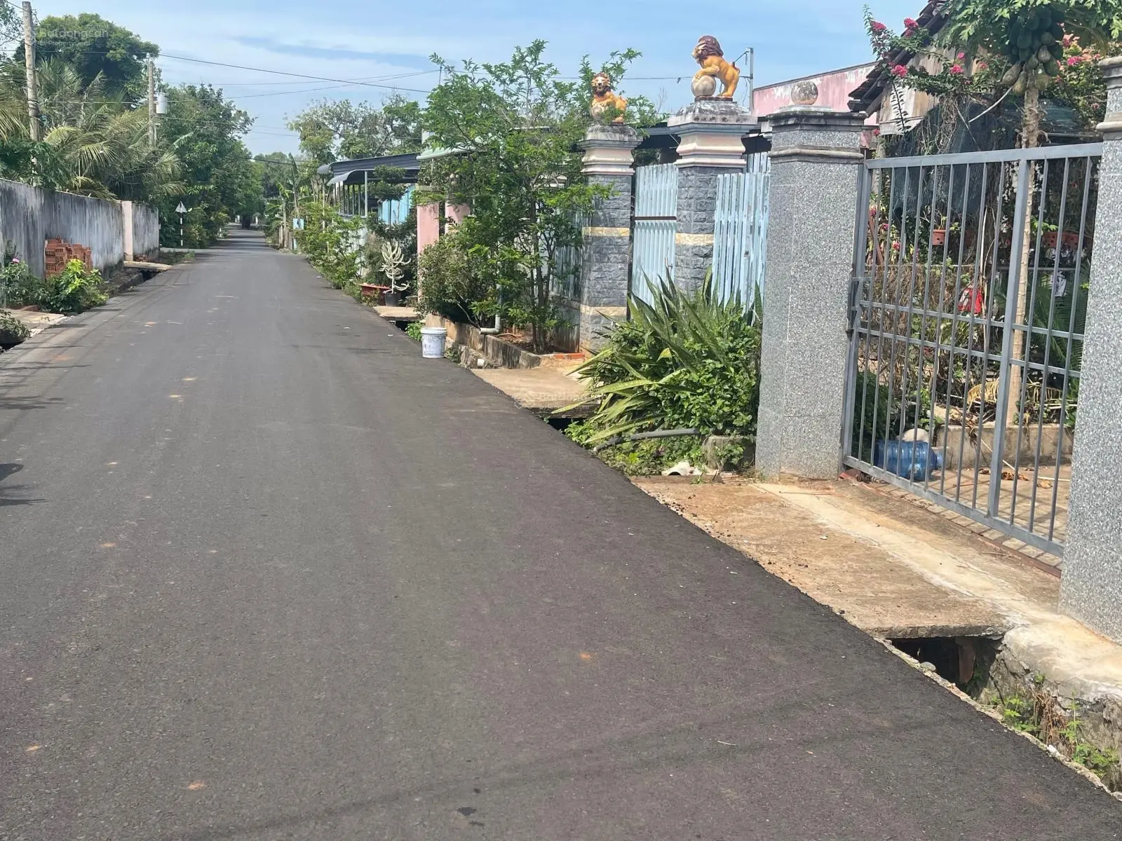 Cần bán gấp đất khu dân cư đông đúc 10m sâu 52 có 80m2 thổ cư vị trí đắc địa liên hệ 0786 066 ***