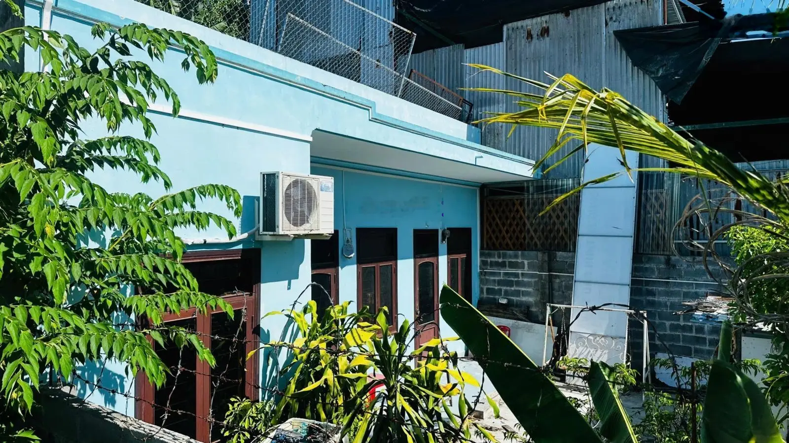 Cần chuyển nhượng lô đất có nhà mặt tiền ĐL Nguyễn Tất Thành DT680m2 (ngang 10m dài 68m) 60m2 TC