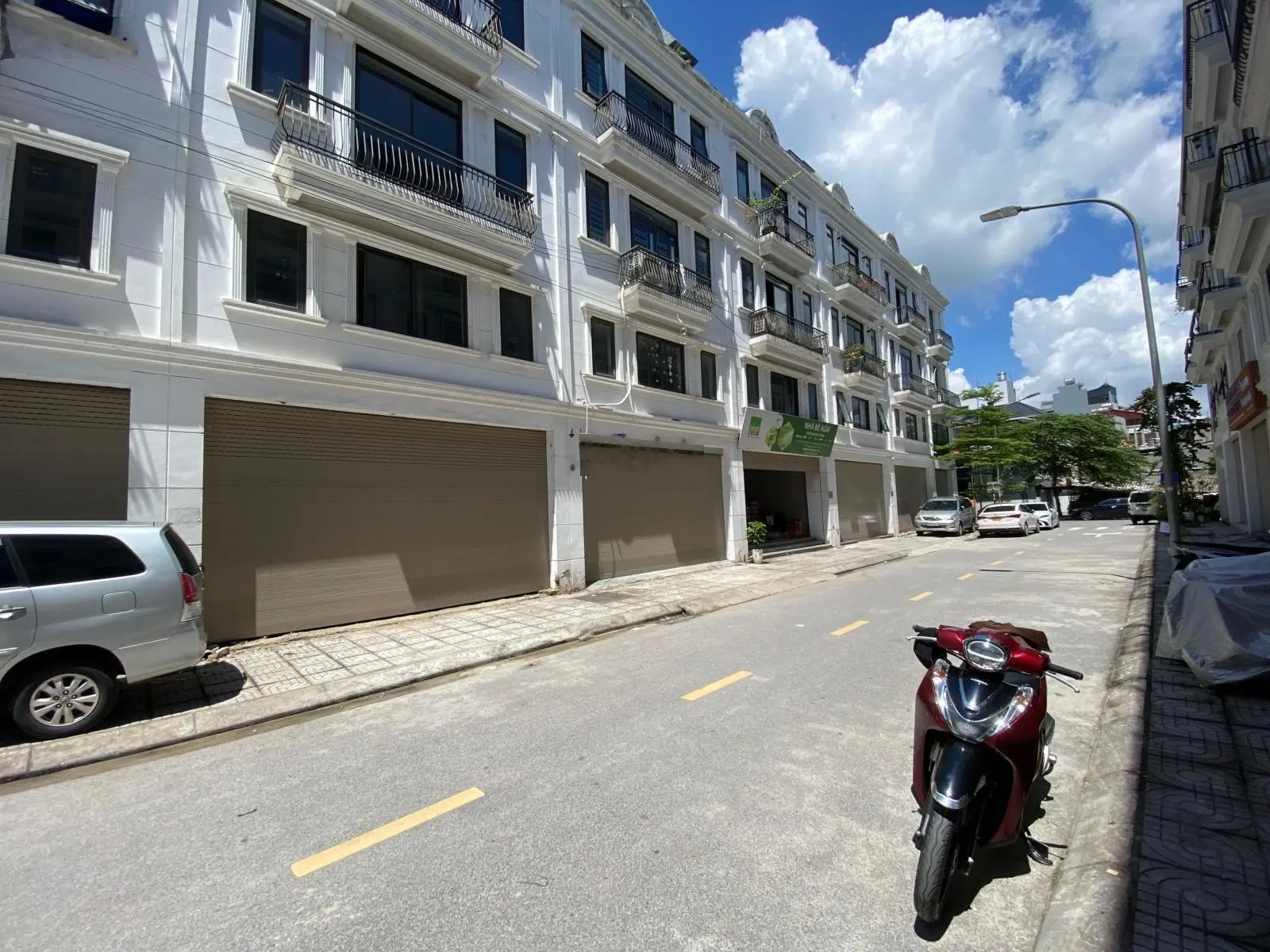Bán nhà phố khu vực Thành Trung, Gia Lâm, S 81 m2, MT 6m, nhà hoàn thiện 5 tầng đang cho thuê