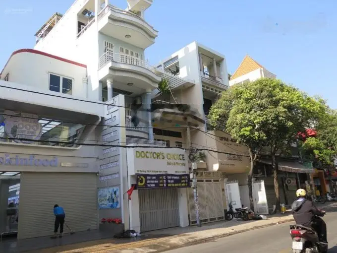 Mới xuất hiện! Bán nhà góc 2 măt tiền Võ Oanh, P.25,Q. Bình Thạnh. DT 4,5 x 18m 3 tầng Giá 17 tỷ TL