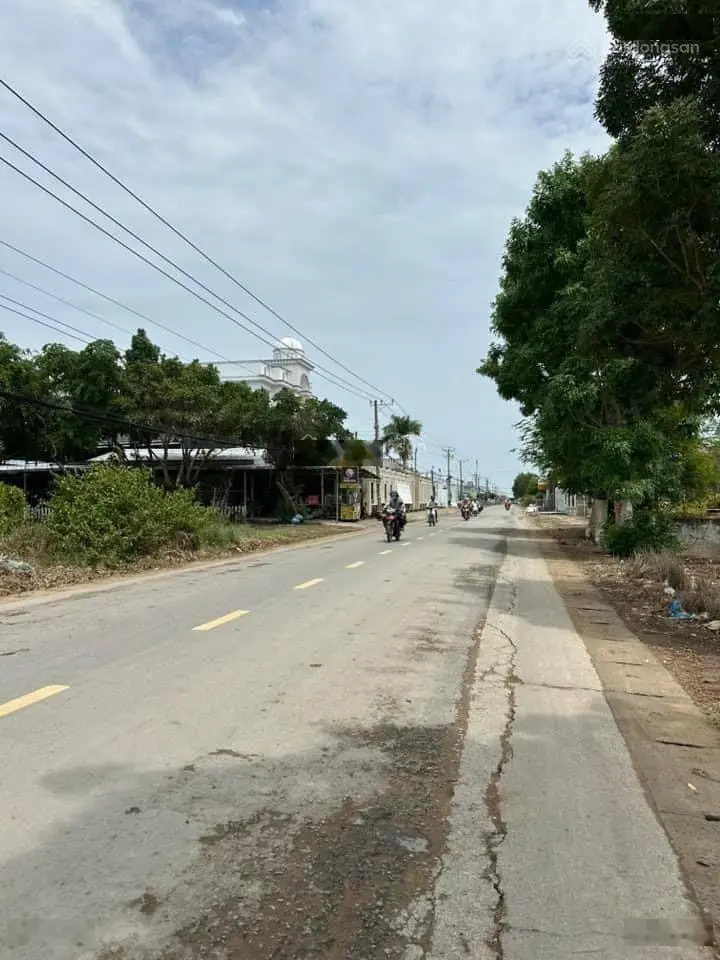 Bán gấp lô đất đường Huỳnh Văn Trí ngay trường THPT Bình Chánh, Bình Chánh, HCM 120m2 giá 1tỷ2 SHR
