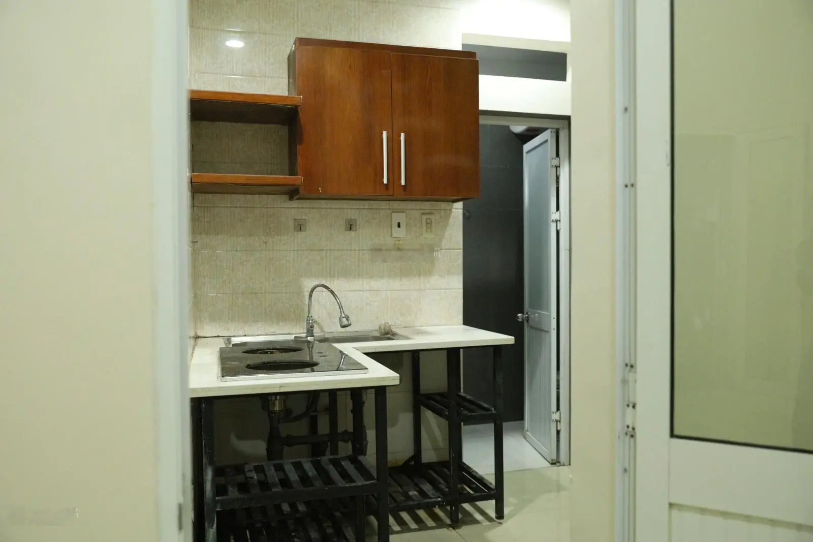 Bán nhà riêng tại Nguyễn Hữu Tuệ, 2,25 tỷ, 35m2, 3PN, 2WC, pháp lý đầy đủ