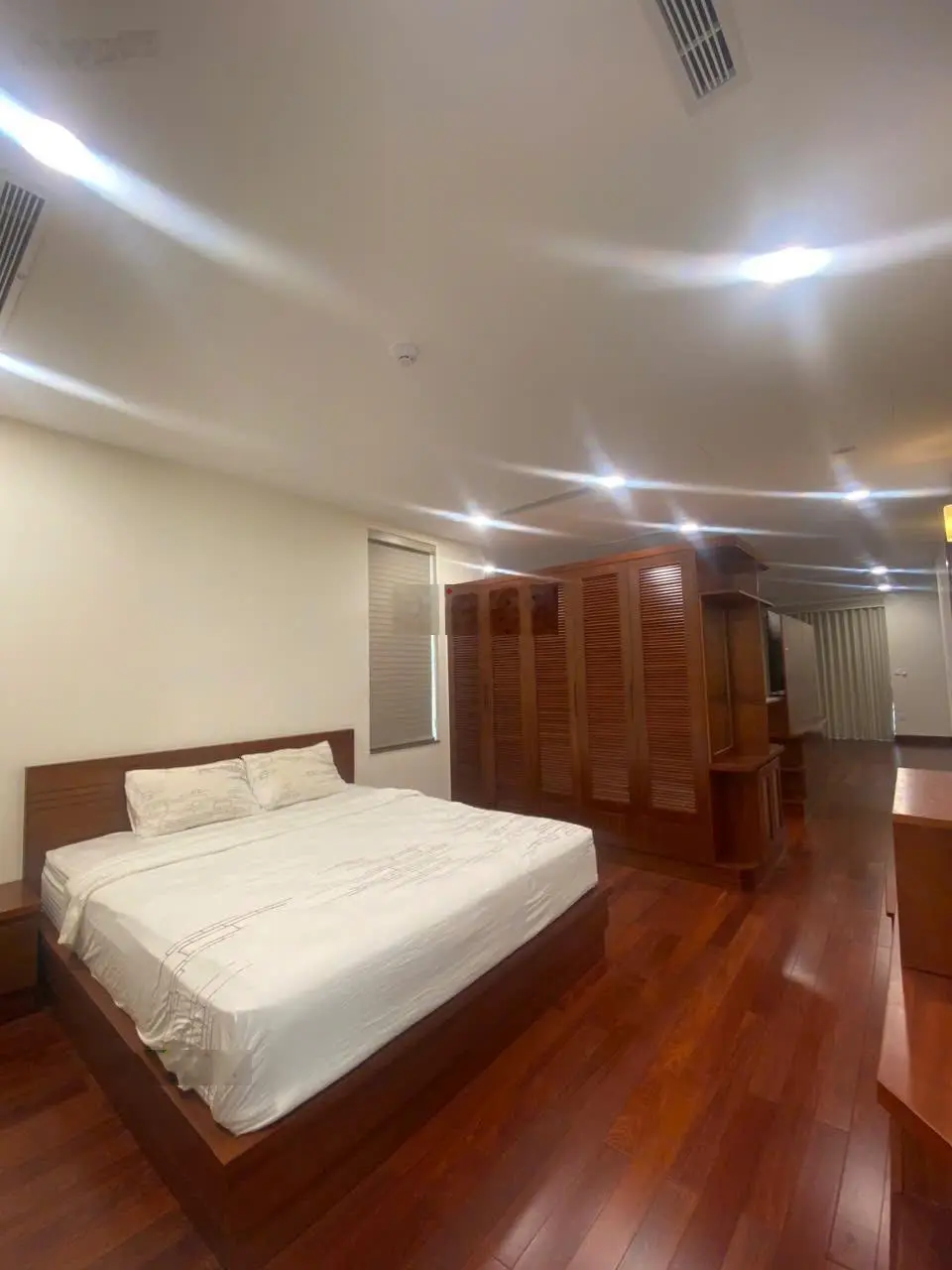 Siêu đẹp - duy nhất - bán biệt thự Ba Son Quận 1 - mới 100% hầm 4 tầng có thang máy