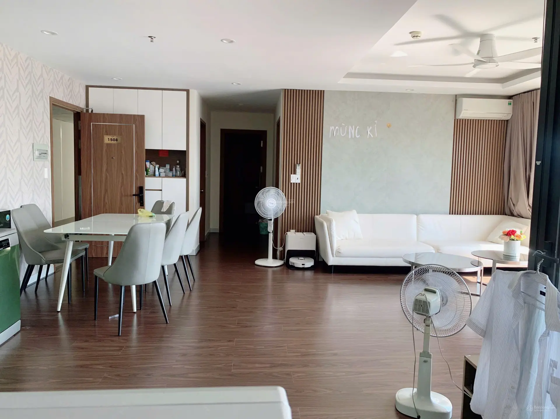 Bán căn hộ CT4 VCN Phước Hải DT 114,88m2 3PN - tầng cao thoáng mát - nội thất xịn - view thành phố