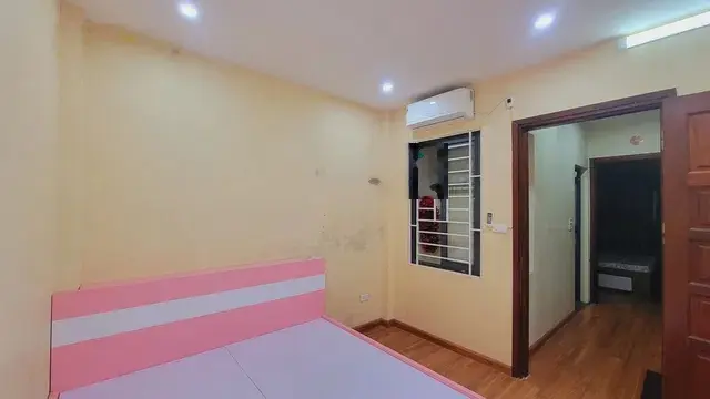 Bán nhà Pháo Đài Láng - DT 46m2 - 5 tầng - MT4m - 12 tỷ