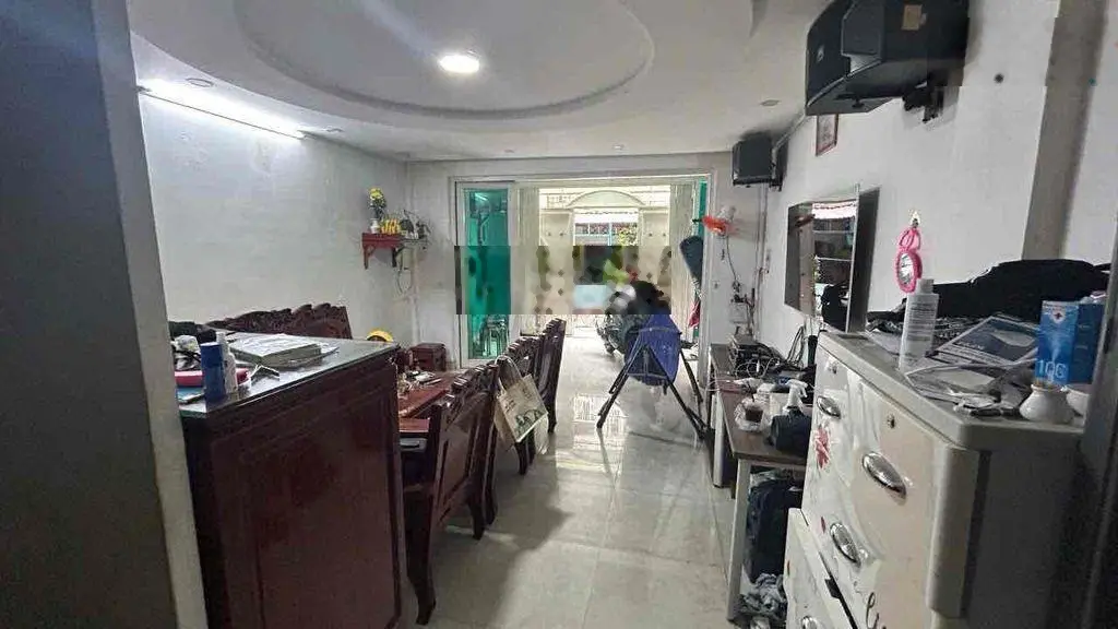Ngộp Cần bán nhanh nhà HXH, đường Cách Mạng Tháng 8, P13 Quận 10, DT 4.2x13m, 2tầng 2PN, Gía 6.2 tỷ