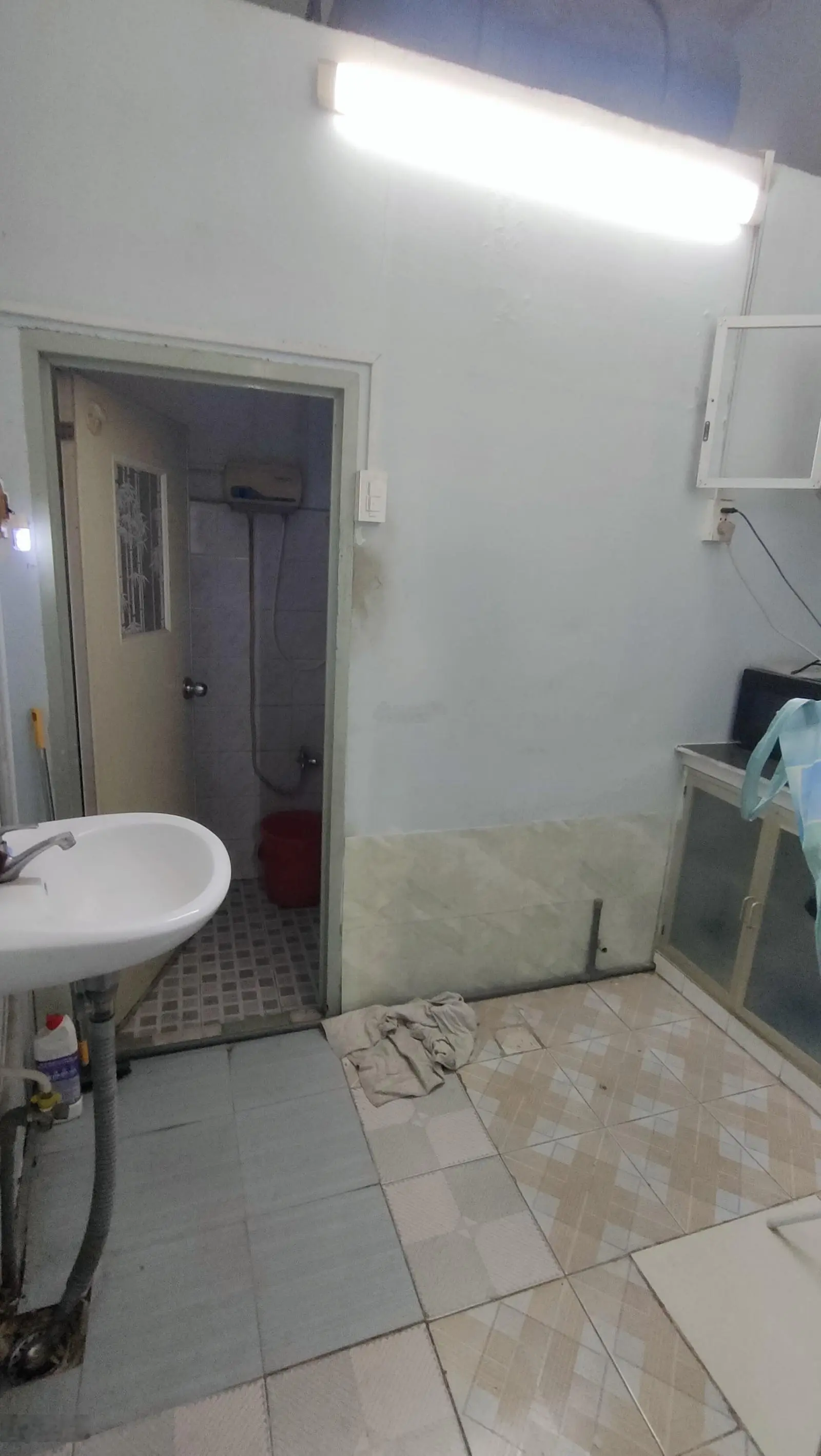Nhà tôn thất thuyết q4- 2 lầu- 70m2 nở hậu - kdc hiện hữu- chỉ 5 tỷ nhỉnh