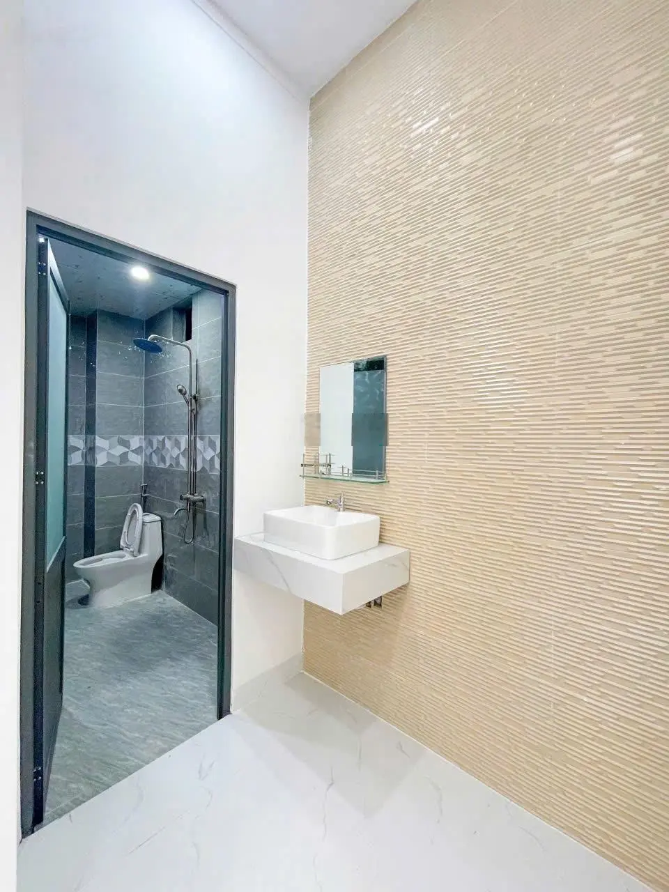 Chủ ngộp hạ giá 200tr bán nhà gần Đồng Khởi - cây xăng Đức Hưng
