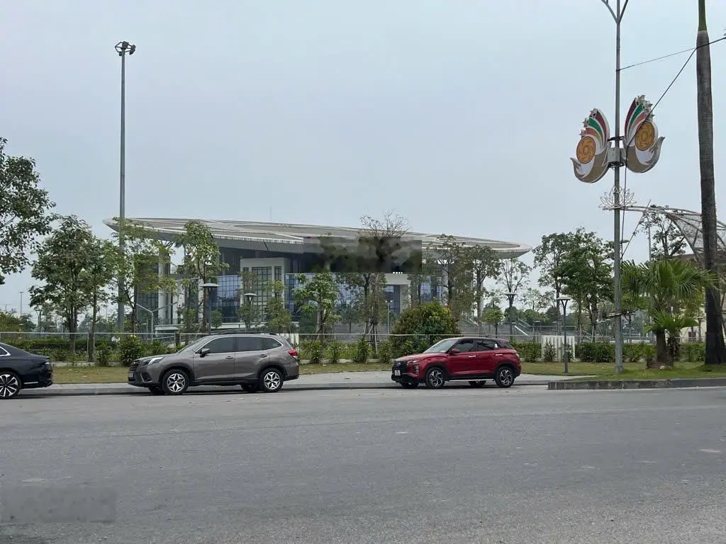 Bán nhà 6 tầng trung tâm thị trấn Đông Anh - kinh doanh bất chấp - văn phòng - gara ô tô - vỉa hè