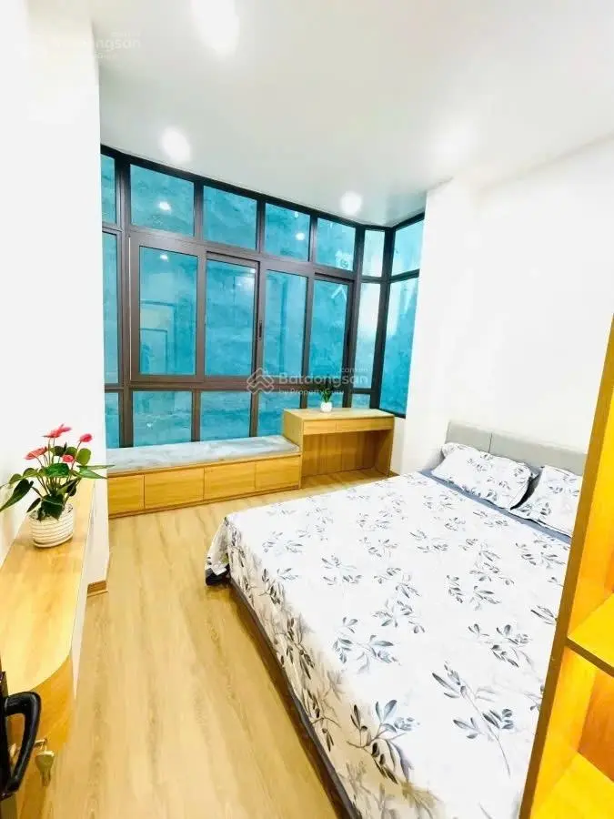 Vip Ngã Tư Sở - Ô Tô vài bước chân - 3M Ra Phố Hai Mặt Thoáng - Không Lỗi Phong Thuỷ - Mới Tinh