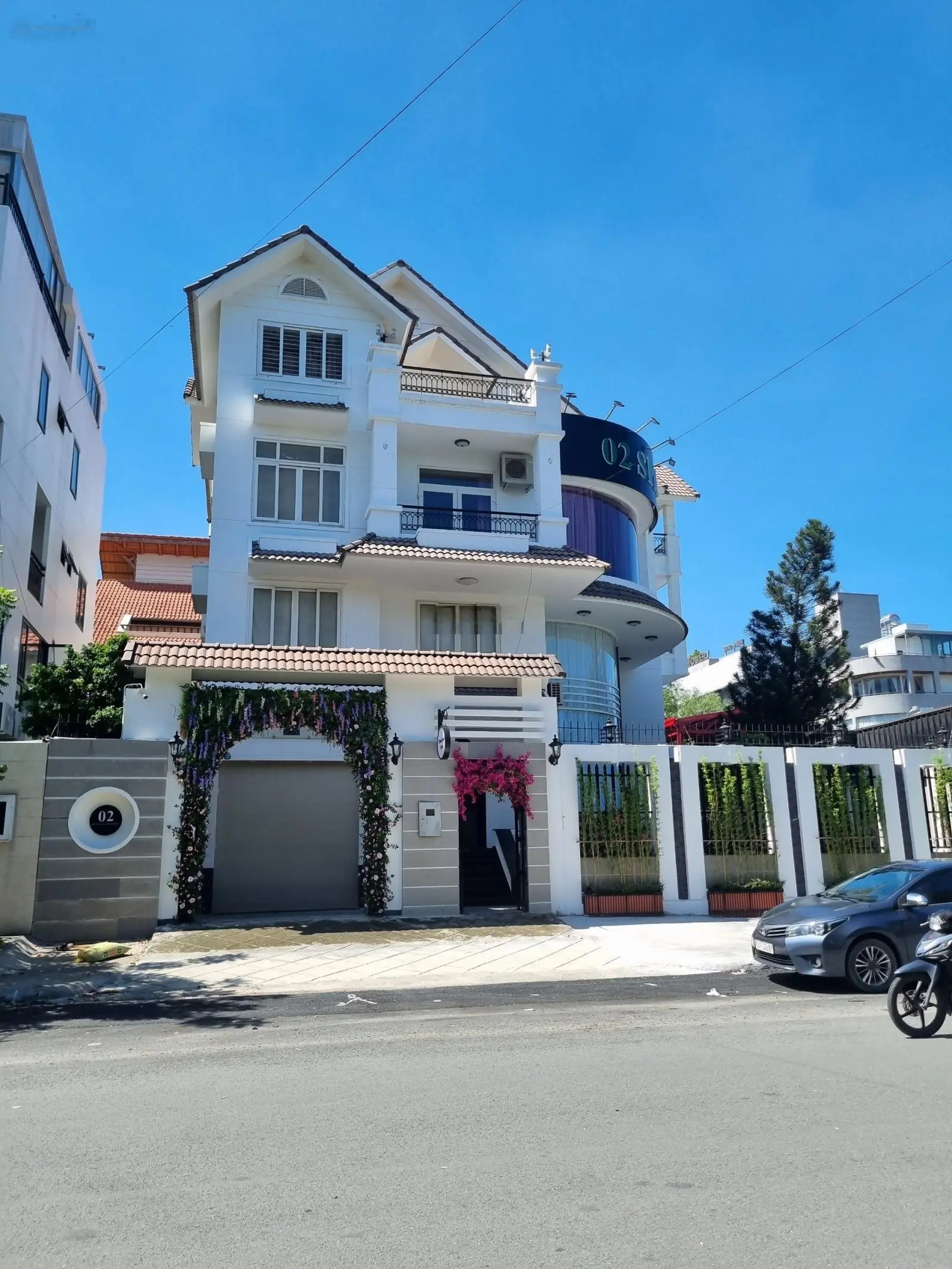 Siêu ngộp cần bán gấp! Biệt thự vip nhất khu Nguyễn Văn Hưởng - DT 18x26m, hầm 3 tầng, giá 85 tỷ