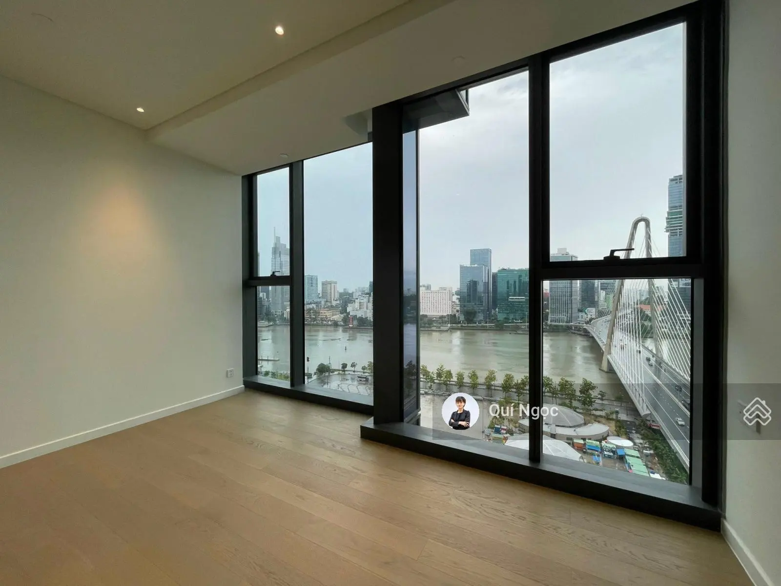 Metropole bán 3PN Opera thang máy riêng, view trực diện sông Q1