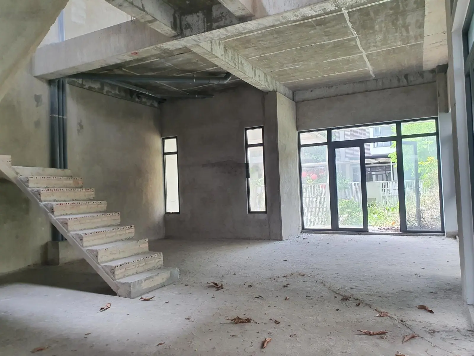 Bán nhà biệt thự Phố Đông Village, DT 9,5x20m, hướng Đông Nam, trệt + 2 lầu, sổ hồng