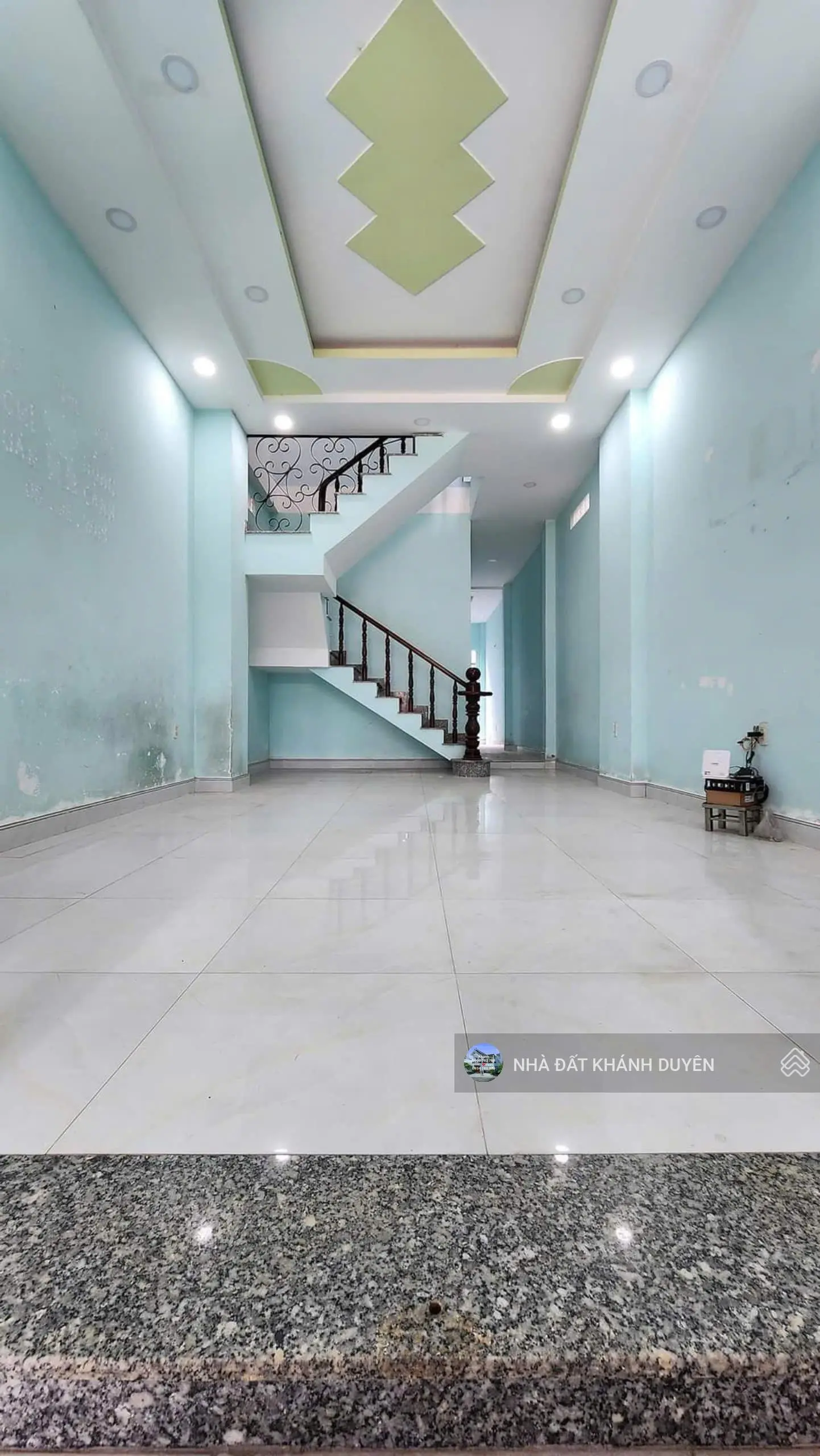 Hạ giá bán nhà 2 Tầng 5 x 21m , mặt Tiền đường Tân Hiệp 39 , gần nhà máy nước Tân Hiệp Hóc Môn