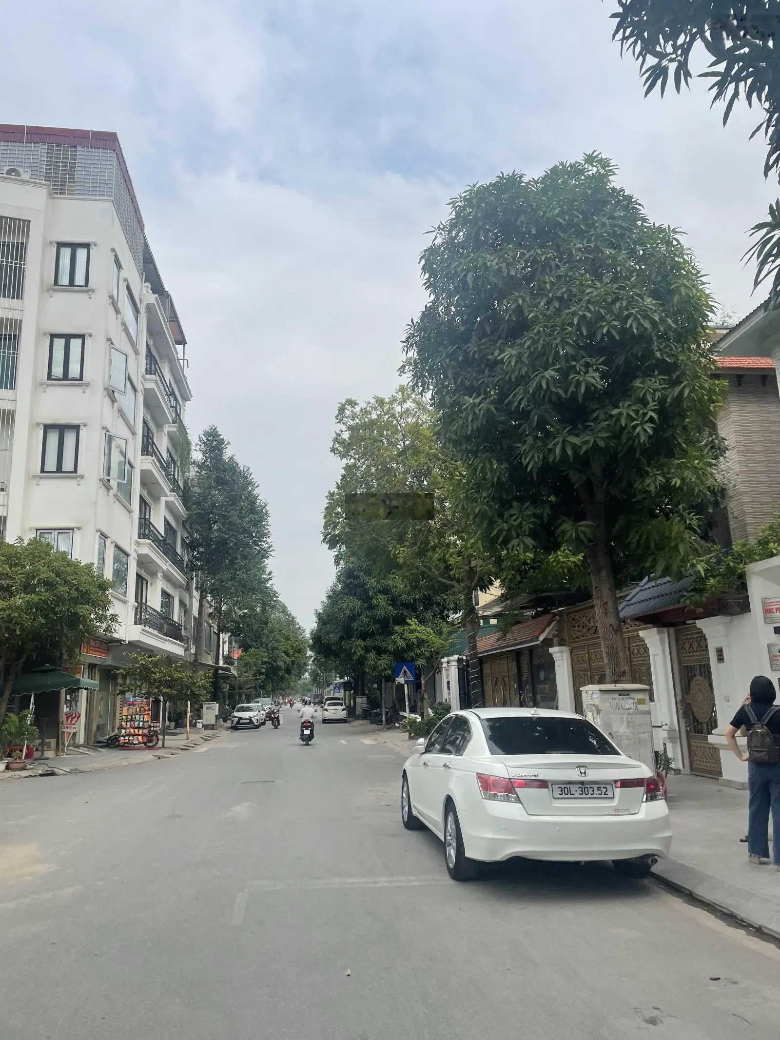 Hot hot bán đất phân lô tại đường Yên Xá, 125M2, phân lô vỉa hè, kinh doanh VP, căn hộ dịch vụ