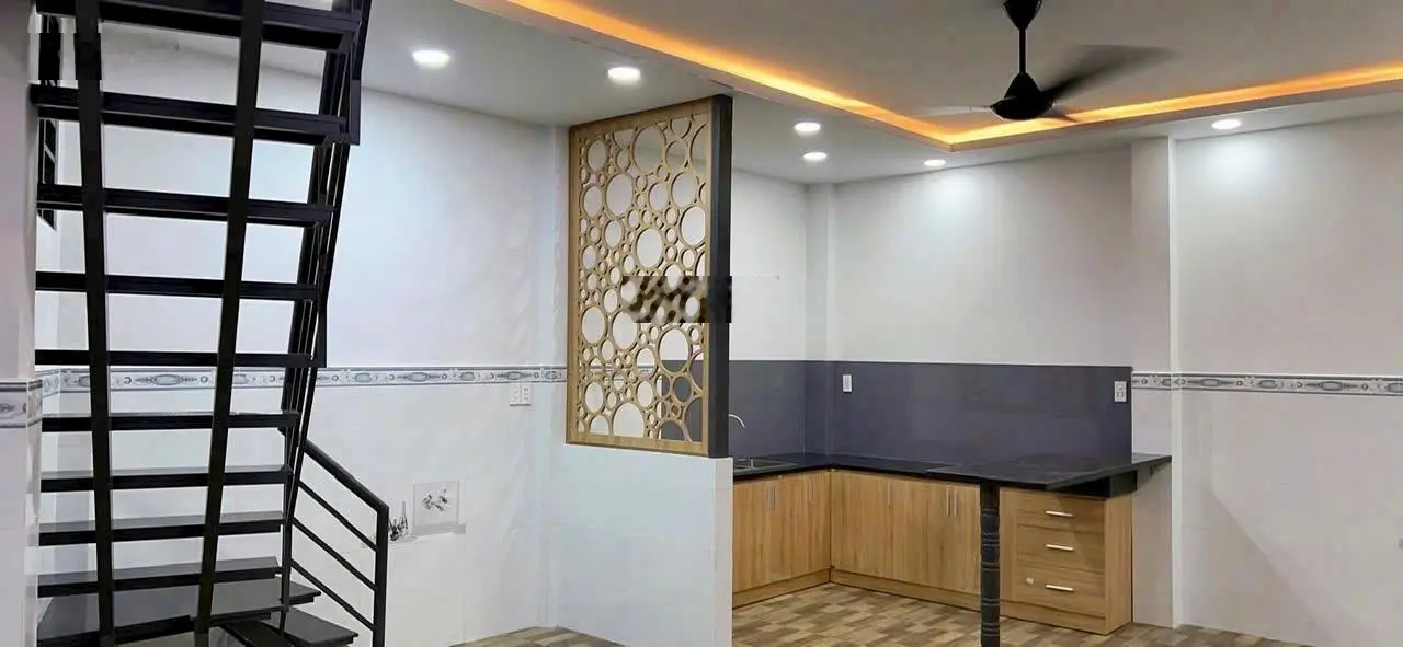 Bán nhà hẻm 48 Nguyễn Thanh Tuyền, DT 7.7 x 5.1m, 1 lầu, giá 4,1 tỷ TL
