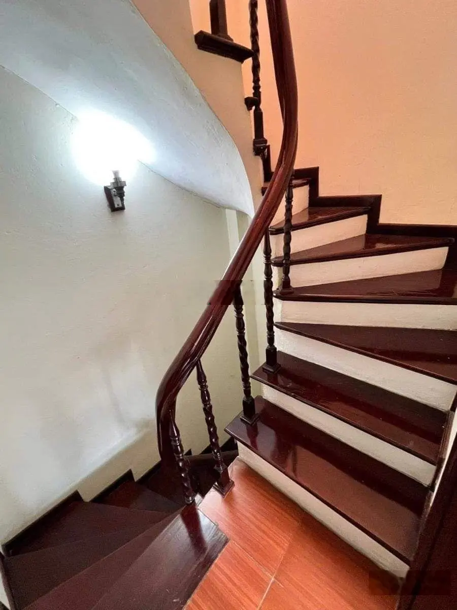 Chỉ 5,25 tỷ sở hữu hoa khôi phố đội cấn- ba đình-lô góc- ngõ ôtô tránh- s: 24m2 - 4 tầng -mt 3,8m