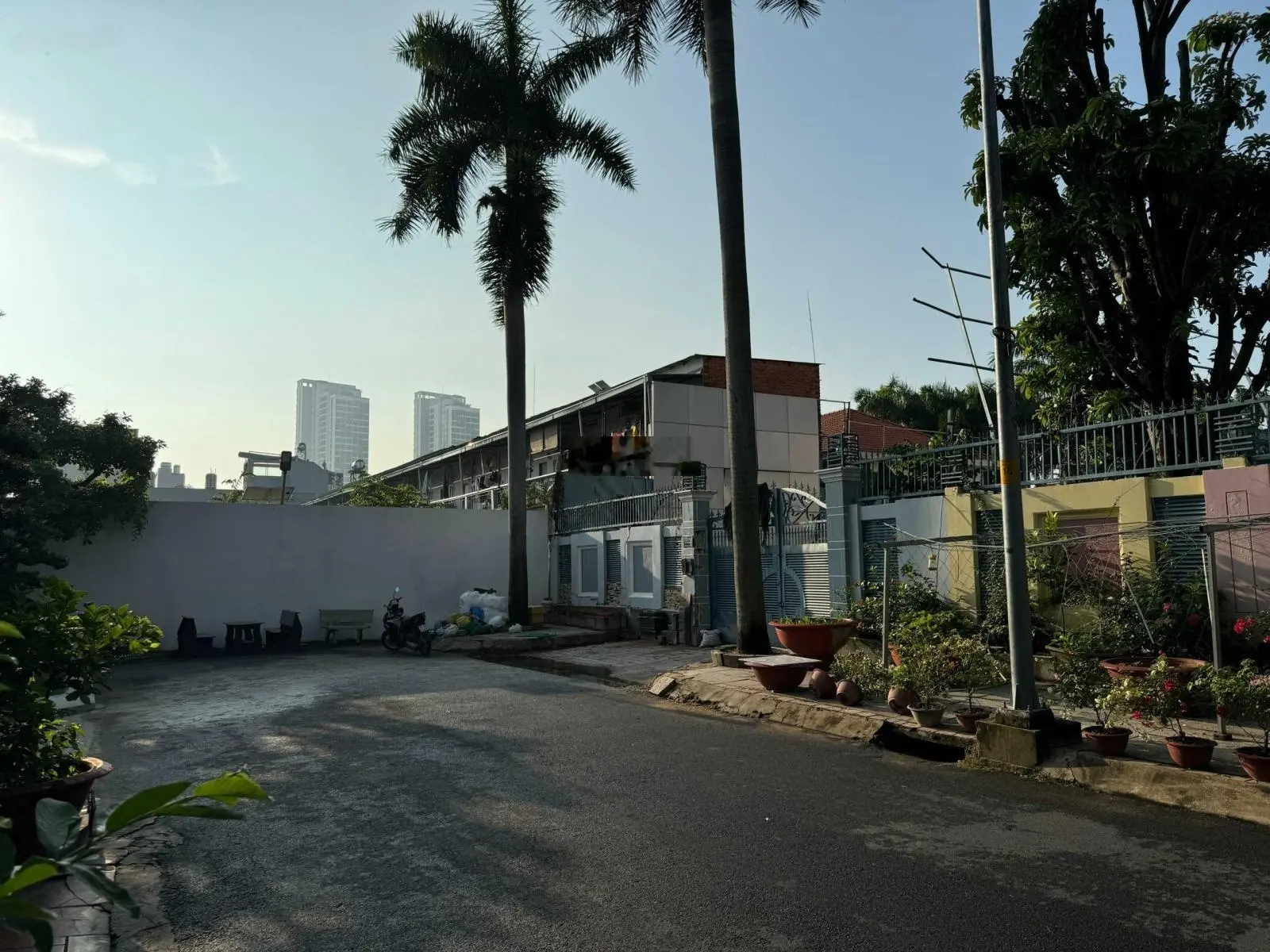 Bán đất biệt thự khu Kim Sơn 112 Nguyễn Văn Hưởng, DT 534m2 - 0909 924 ***