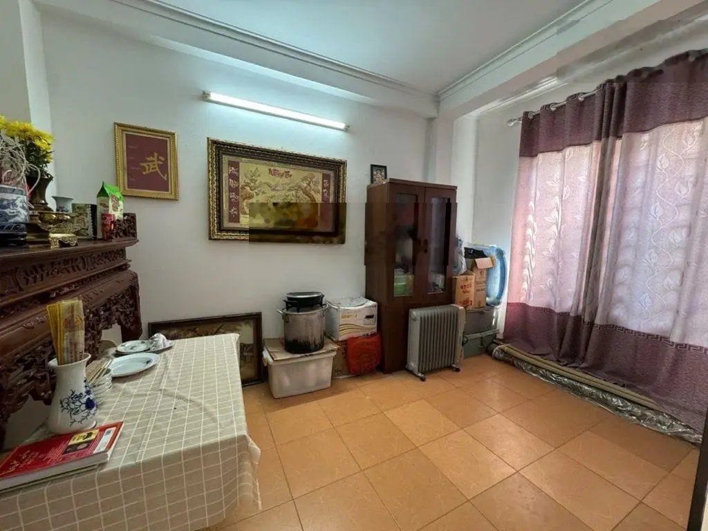 Nhà 5 tầng Vạn Phúc 2 mặt ngõ trước sau tặng full nội thất. Sát phố oto cách 20m. Chủ cần bán gấp.