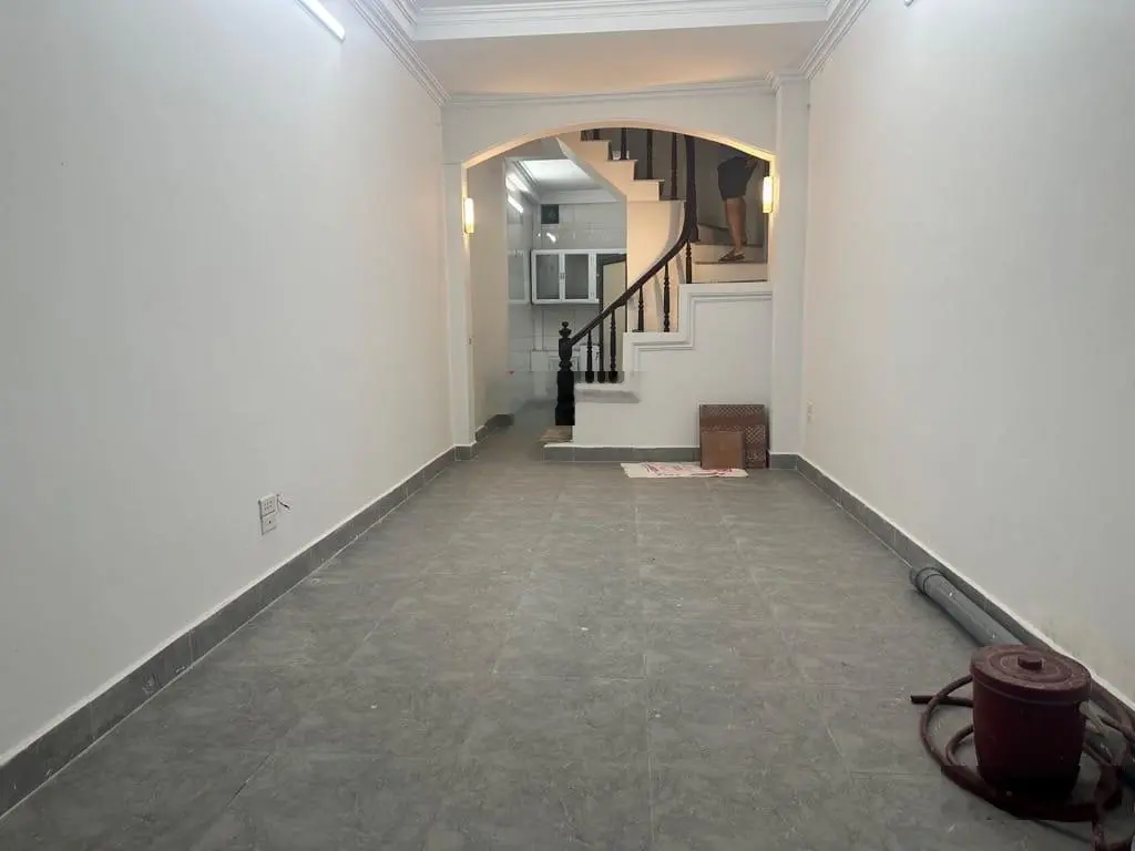 Nhà Thạch Cầu - Long Biên - dân xây - thông số đẹp - 20m ô tô tránh - giá đầu tư